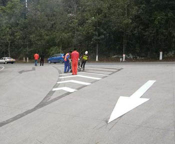蘇州道路劃線價格怎么算_高速劃線多少錢一米？