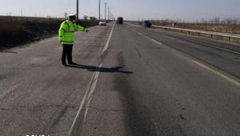 濱海新區(qū)民警深入查找在道路劃線、交通標(biāo)志等方面是否存有問(wèn)題？