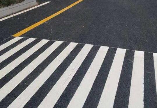 道路劃線，道路標線是怎么畫出來的？