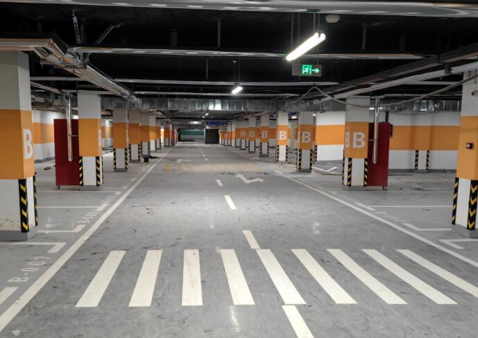 在南京做停車場劃線的時候有哪些步驟？飛揚專業(yè)劃線多年