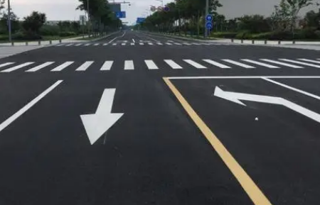 合肥道路劃線分析，如何保證道路畫線的筆直呢？