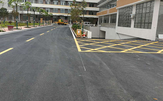 蘇州車位劃線分析，辦公樓出入口地面劃線要求？