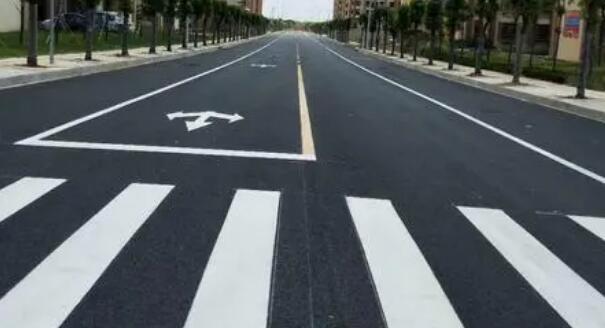 廠里道路劃線是否是必須的？優(yōu)化交通秩序，提升安全性