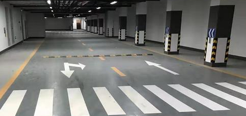 停車位劃線不清晰，如何合理停車？